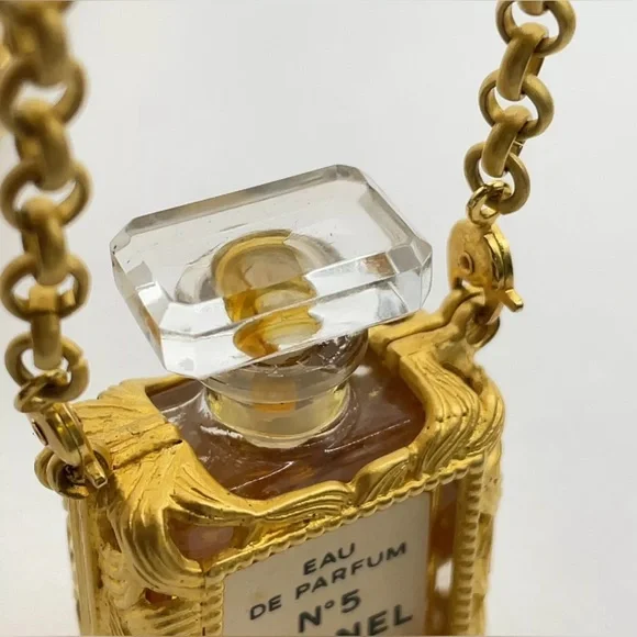 CHANEL Vintage Necklace No.5 Perfume Gold Necklace W/original Box - Picture 8 of 13